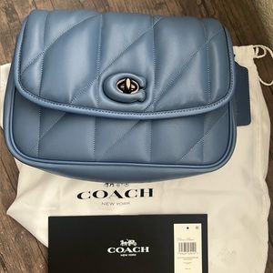 Coach pillow madison in chambray